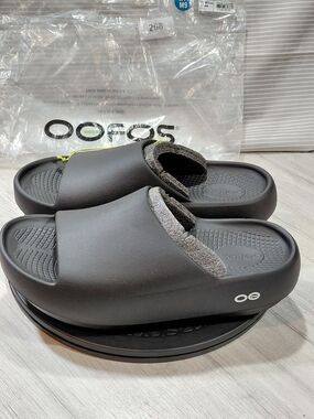 NWT OOFOS OOahh PLUS Premium Extreme Comfort Recovery Slides Black SIZE W11 M9
